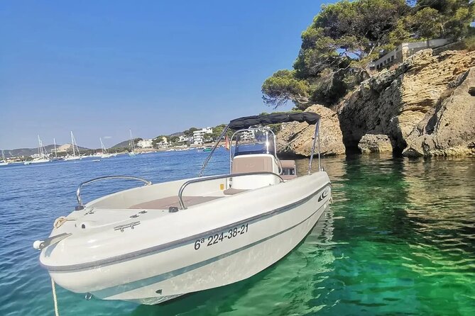 2 Hours Boat Rental in Santa Ponsa without License - Following the Santa Ponsa coast at a gentle pace