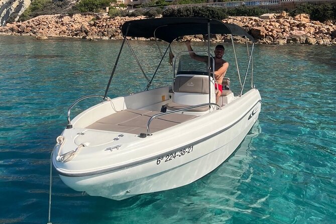 2 Hours Boat Rental in Santa Ponsa without License - Staff help where it matters most