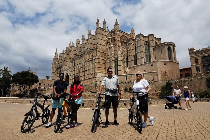 3 Hours E-Bike Tour in Palma - Old churches in the center