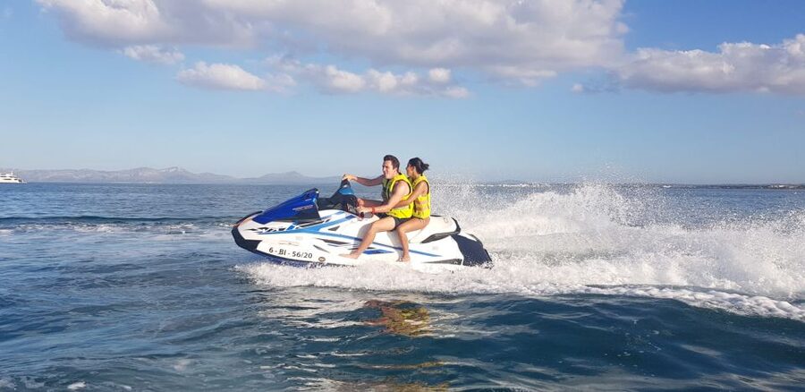 Alcudia: 30-Minute Jet Ski Adventure for Beginners & Photos - Safety rules and who should skip it