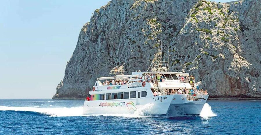 Alcudia: Boat Trip to Cap de Formentor and Formentor - Coll Baix and the first major coastal views