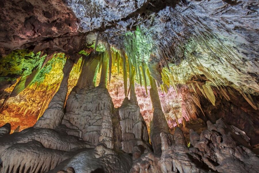 Alcudia: Half-day Caves of Hams, Blue Caves and documentary - Why the Caves of Hams are worth seeing
