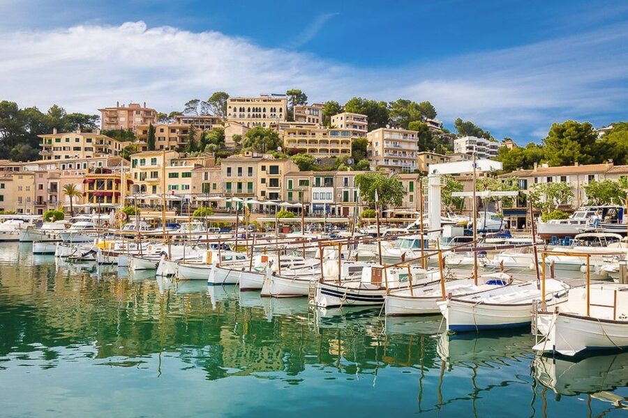 Alcudia/Marratxi: Valldemossa & Soller Tour by Tram & Bus - What to pack and how to pace the day