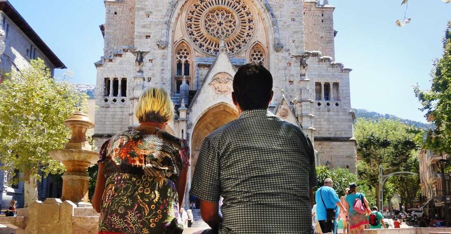 Alcudia/Marratxi: Valldemossa & Soller Tour by Tram & Bus - Valldemossa first, with time for a proper wander