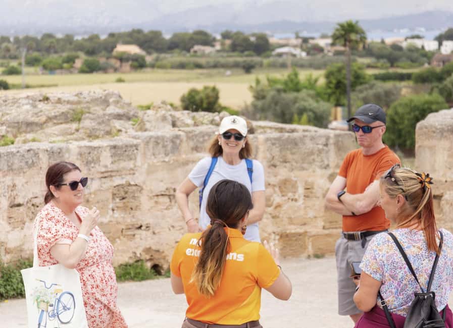 Alcudia Old Town Private Tour - How the private format changes the visit