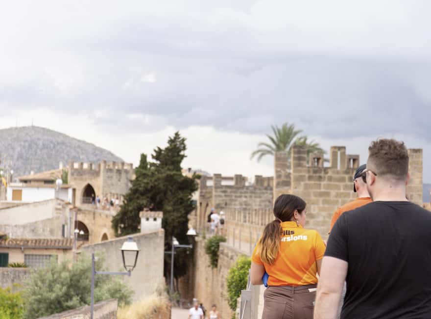 Alcudia Old Town Private Tour - Timing, walking, and what to bring