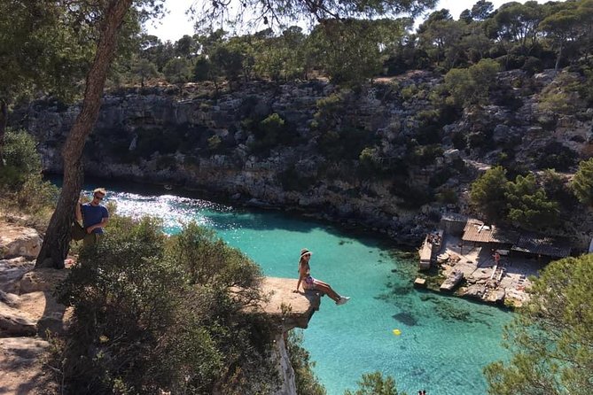 Beach Tours Mallorca. The Happy Vans. - Natural pools, caves, and optional cliff jumps