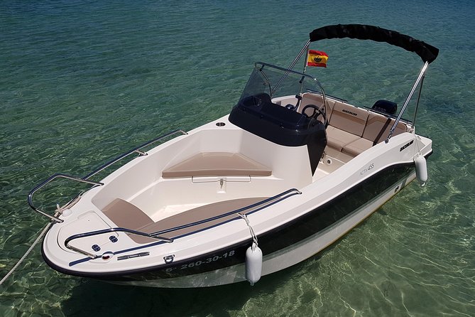 Boat rental without license - B450 'Theia' (4p) - Can Pastilla - Palma Bay views from the water