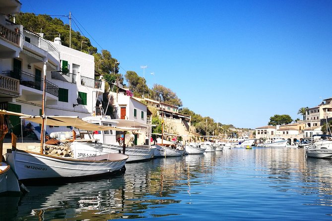 Boat tour from Cala Figuera to Caló del Moro and S´Almonia - The boat ride along Mallorca’s southeast coast