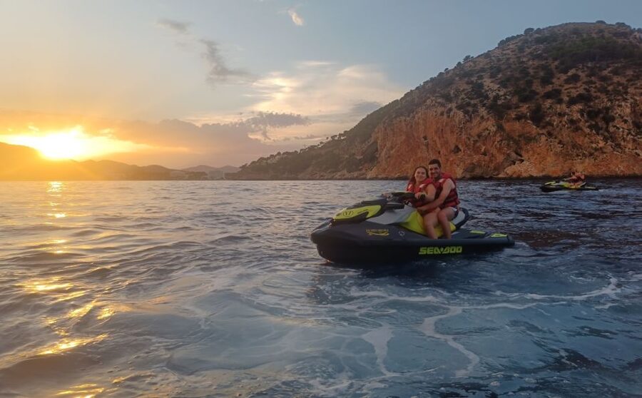 Cala Millor: Jetski Tour of Sea Lion Cave or Caves of Artà - Safety, age rules, and comfort
