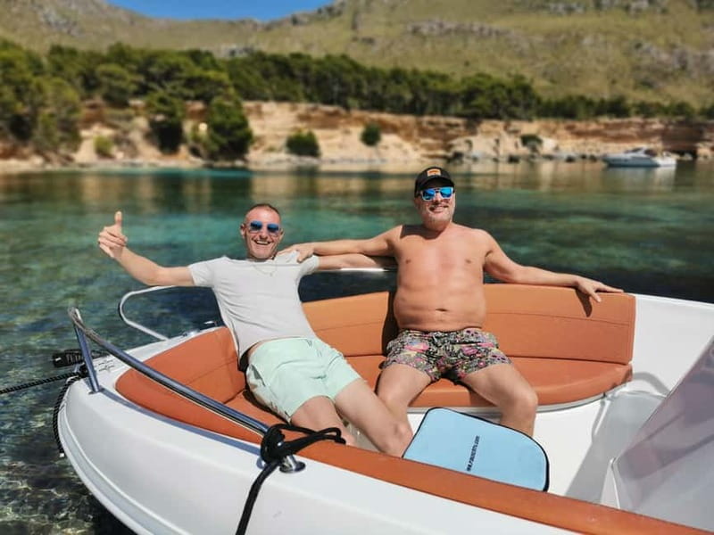 Can Picafort:Private Trip - Beach+Caves + Seabob -6 Person - The friendly details that shape the outing