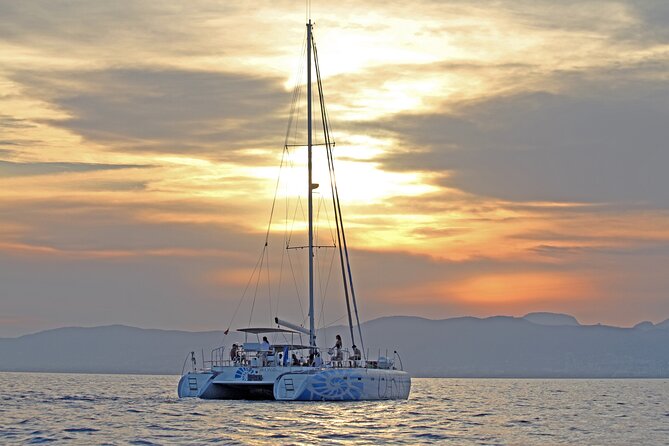 Catamaran sailing at sunset with tapas Palma de Mallorca - Tapas, canapés, and the sunset meal