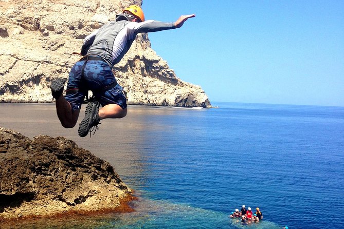 Coasteering Cliff jumping - What coasteering in Mallorca actually involves