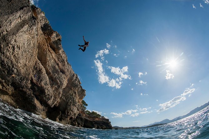 Coasteering in South Mallorca with Transfers - From your hotel to the rocky coast