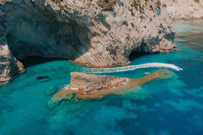 Coll Baix and Caves Guided Tour - What the guide adds
