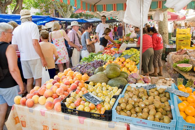 Discover Alcudia old town on a private walking tour - Who will get the most from this walk