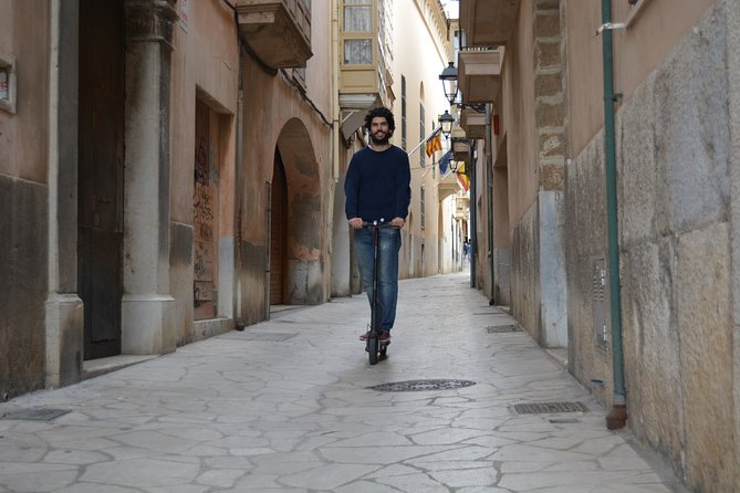 Electric kick scooter rental in Palma de Mallorca - Should you book the Palma scooter rental?