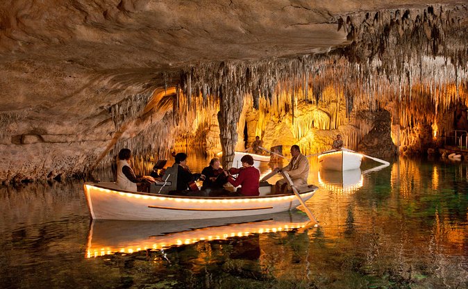 Explore Mallorca: Majorica Pearl Shop and Caves of Drach - The coach ride from Palma and the value of pickup