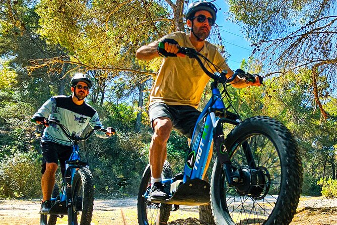 Extreme e-scooter off-road excursions - Rocky descents, woodland flow, and open views