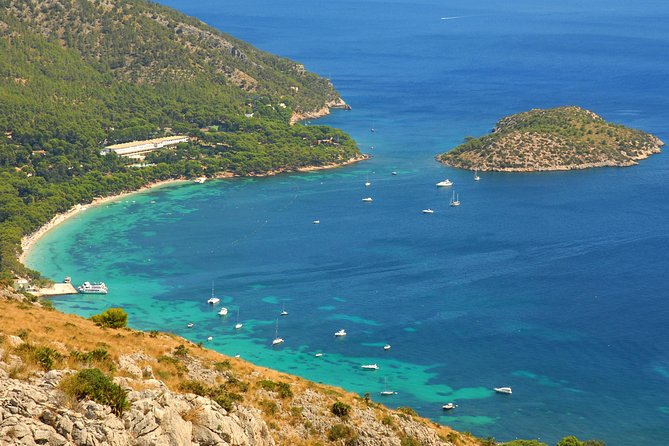 Formentor with boat trip + local market - The short boat ride from Formentor to Port de Pollença