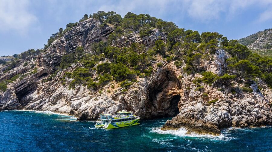 From Cala Ratjada: East Coast Glass-Bottom Boat Trip - The 5-hour ride to Porto Cristo and the Pirate Cave