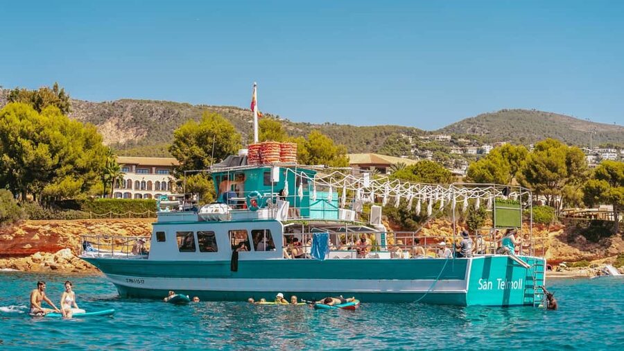 From Magaluf: Palma Bay Sightseeing Cruise with Live Music - Starting at Magaluf Beach