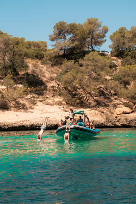 From Palma: 2-Hour Speedboat Tour with Drinks and Snorkeling - The west coast at full speed