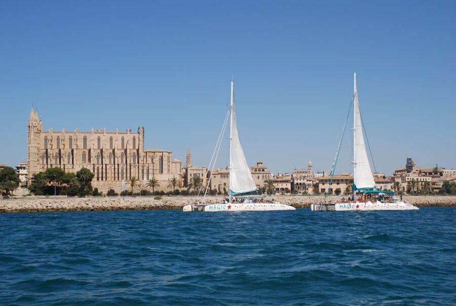 From Palma de Mallorca: Boat Cruise to Illetes - Drinks are included, but bring food