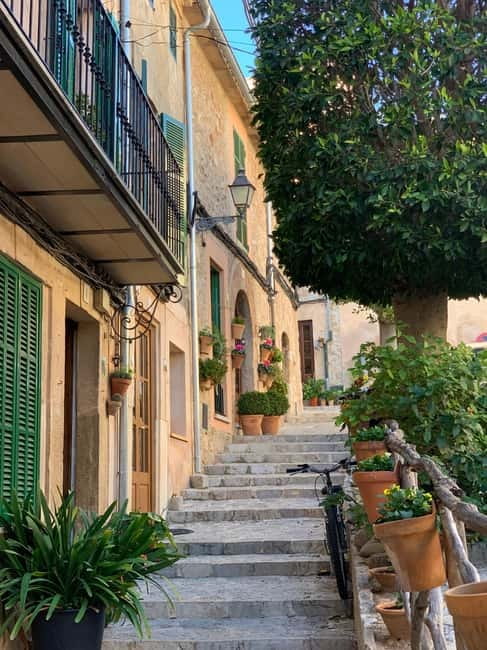 From Palma: Valldemossa Tour and Mountain Viewpoint Hike - How the route handles Mallorca’s hot summers