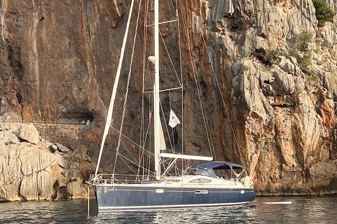 Full Day, Half Day, or Sunset Sailing Cruise with Tapas & Drinks - Is $151 a fair price?