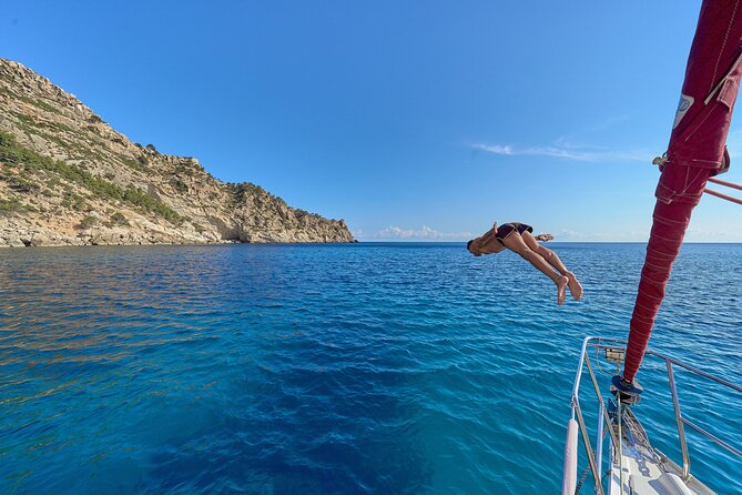 Half day on a private sailboat in Mallorca (port d'andratx) - Local tapas, cava, and the easygoing service