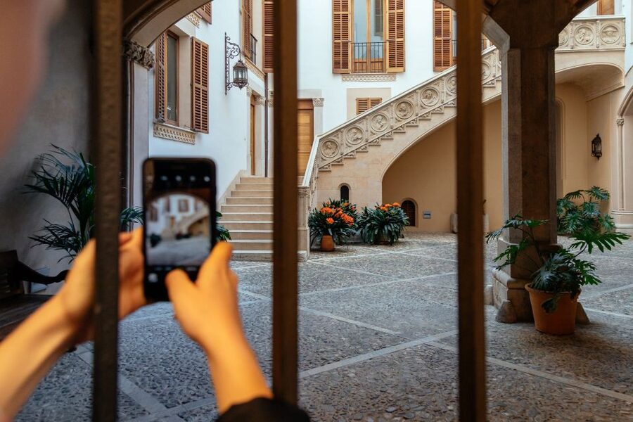 Highlights & Hidden Gems of Palma de Mallorca Private Tour - Practical details that affect your day