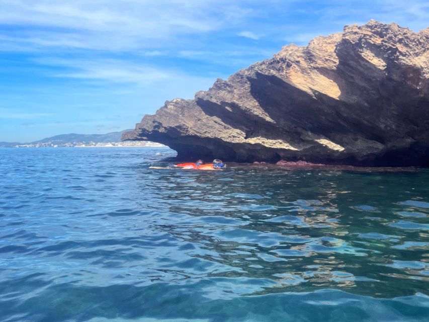 Kayak Tour Bay of Palma - A short lesson before the kayaks leave shore