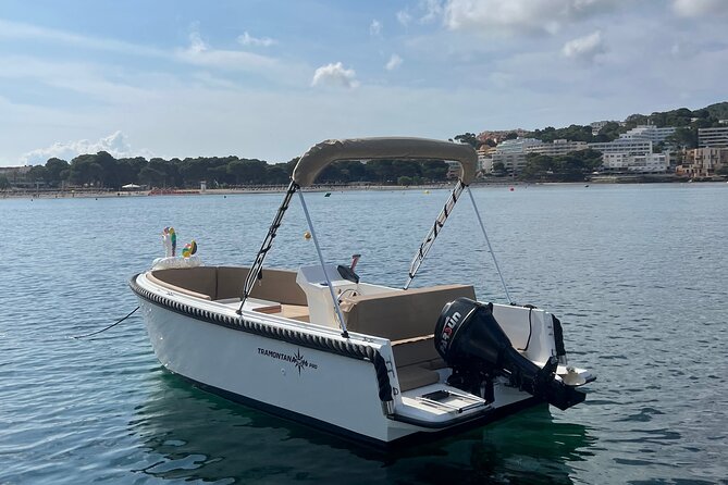 License free boat rental around the coast of santa ponsa - Taking the Helm Off Santa Ponsa