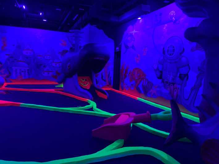 Magaluf ; Minigolf indoor - Why this Magaluf activity works well on a hot day