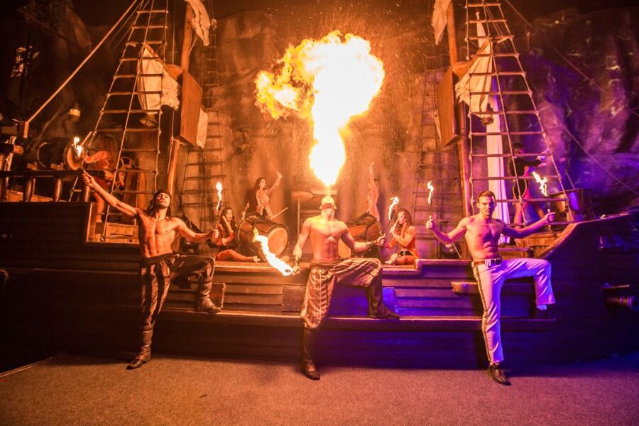 Magaluf: Pirates Adventure Dinner Show Ticket - Why the acrobatics are the real draw