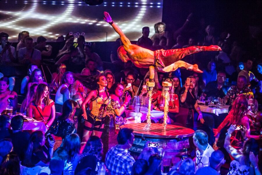Magaluf: Pirates Reloaded Show Entry Ticket - How the room changes the experience