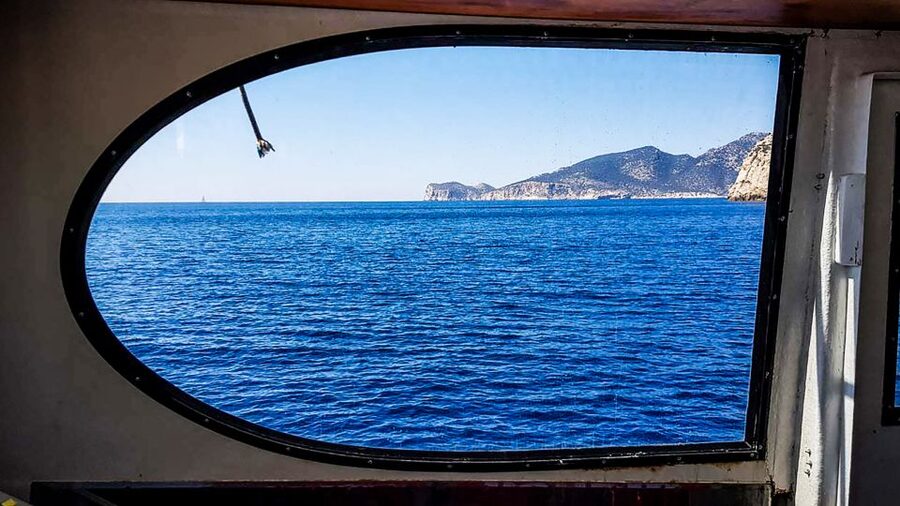 Mallorca: 3.5-Hour Boat Trip with Swimming and Snorkeling - Cruising Mallorca’s southwest coast