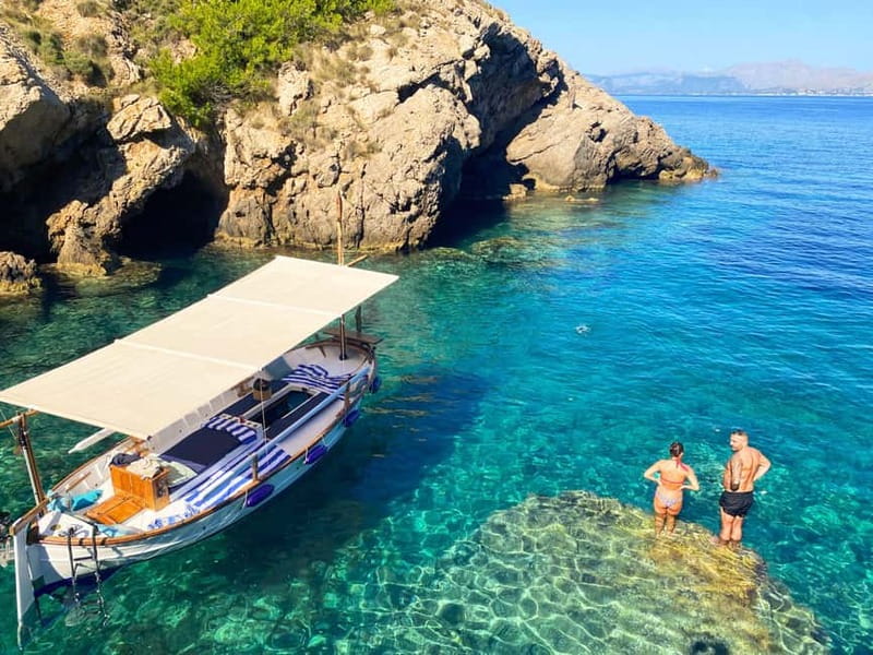 Mallorca: Alcudia: Private Boat Tour with Snorkel - Safety rules and practical limits