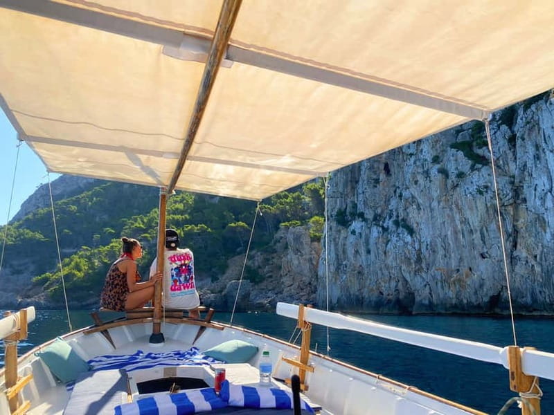 Mallorca: Alcudia: Private Boat Tour with Snorkel - Illa de Formentor: the main water stop