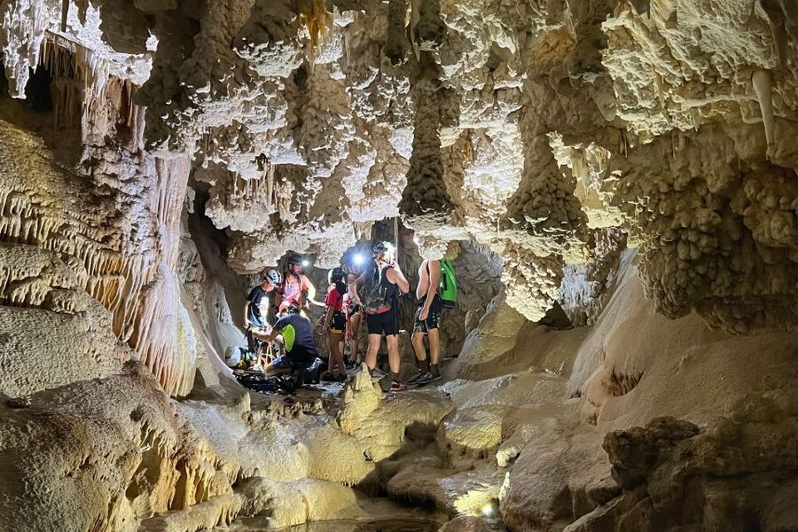 Mallorca: Beach Inside the Cave Tour - Sunlight reveals the sandy beach underground