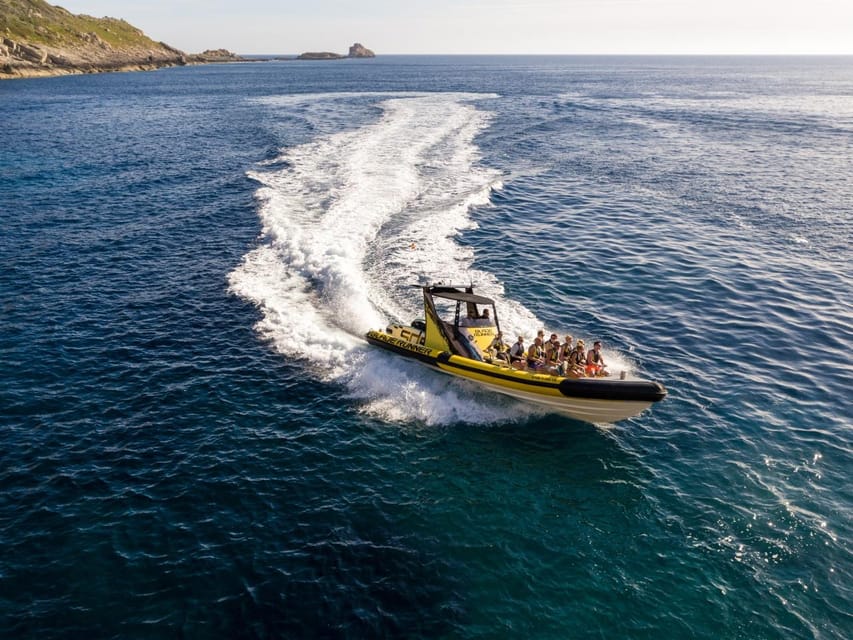 Mallorca: Bladerunner Jet Boat Excursion - El Toro caves bring the first change of pace