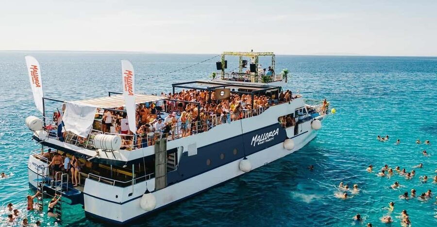 Mallorca: Boat Party with Live DJs, Lunch, & Nightclub Entry - Is $85 good value?