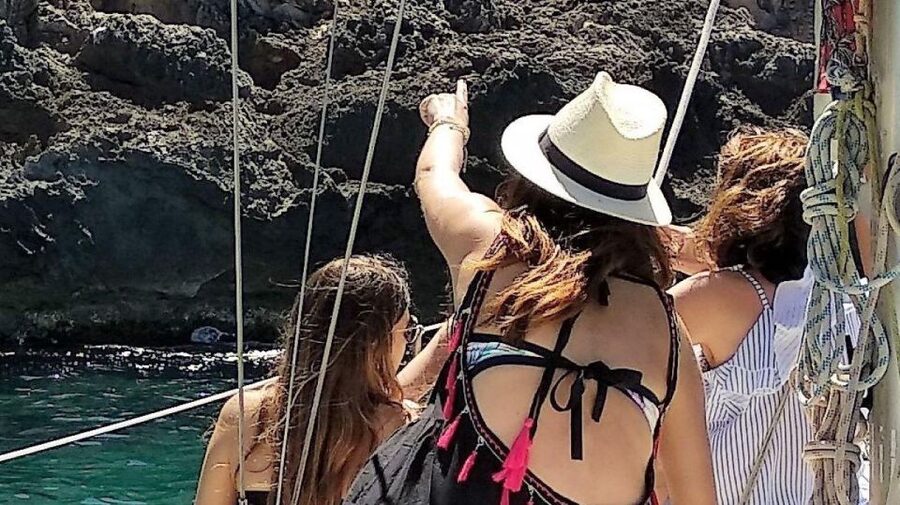 Mallorca: Cala Vella Boat Tour with Swiming, Food, & Drinks - Four hours from Club San Antonio de la Playa