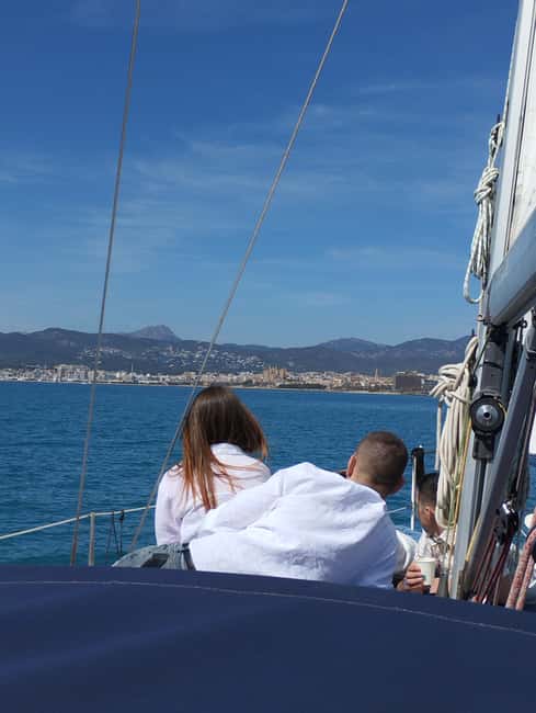 Mallorca: Cala Vella Boat Tour with Swiming, Food, & Drinks - Afternoon route: Cueva Verde, swimming, then food