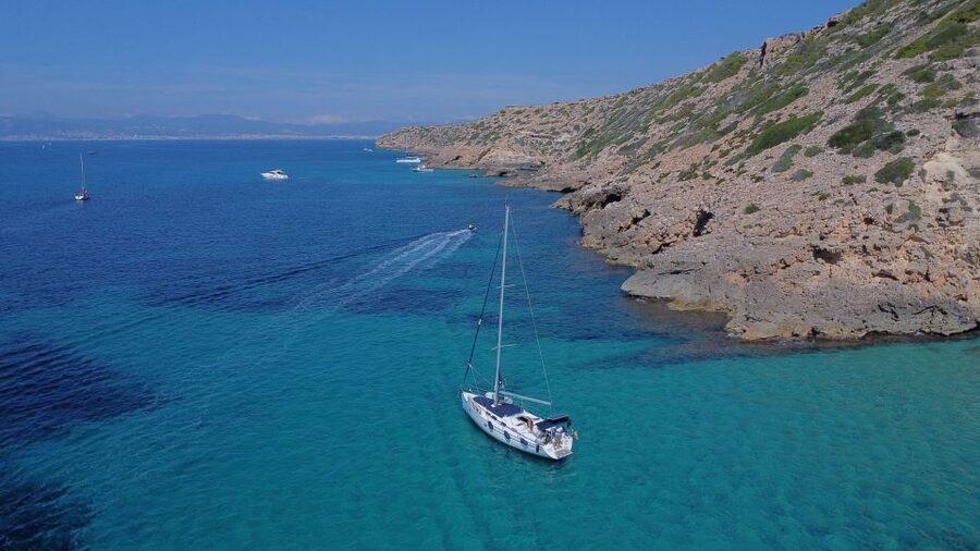 Mallorca: Cala Vella Boat Tour with Swiming, Food, & Drinks - Food, drinks, and the value of $112