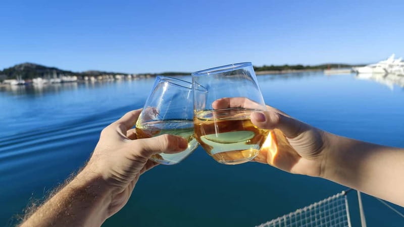 Mallorca: Catamaran Boat Tour with Tapas - Who should book Salty Breeze Sail