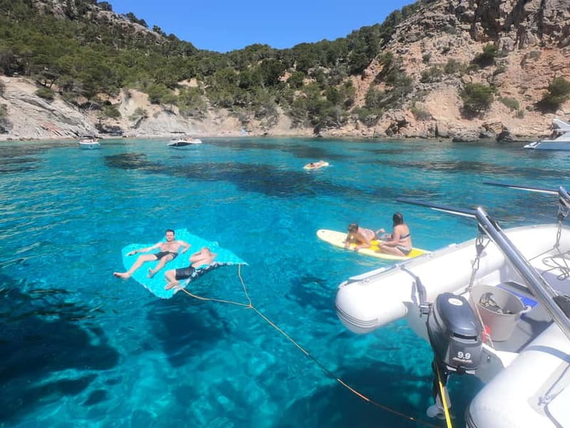 Mallorca: Catamaran Boat Tour with Tapas - The Malgrats Islands cruise
