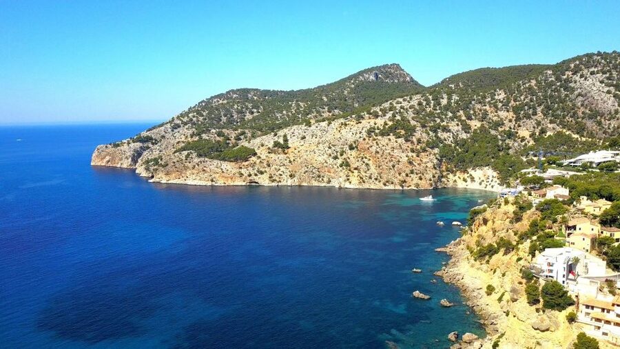 Mallorca: Catamaran Coastal Cruise with Lunch - Boarding at Santa Ponsa and choosing your place