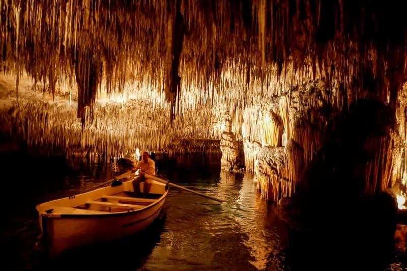 Mallorca: Caves of Drach Tour from the North with Boat Trip - Lake Martel and the short classical concert